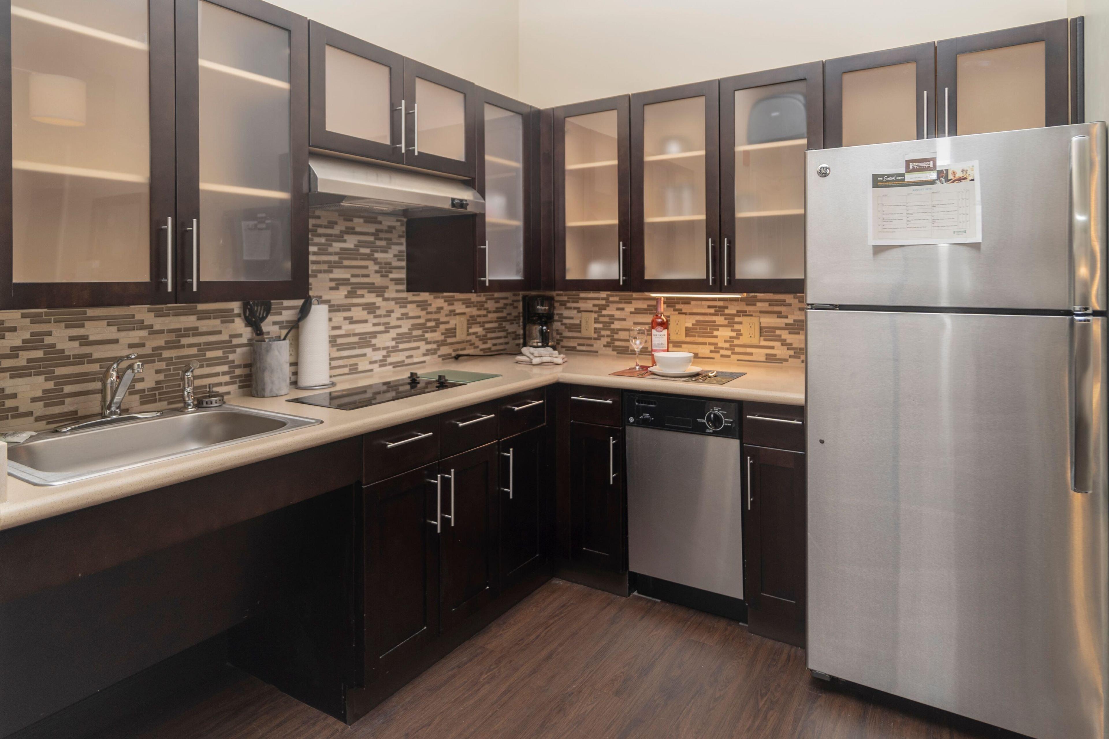 Staybridge Suites Marquette By Ihg Buitenkant foto