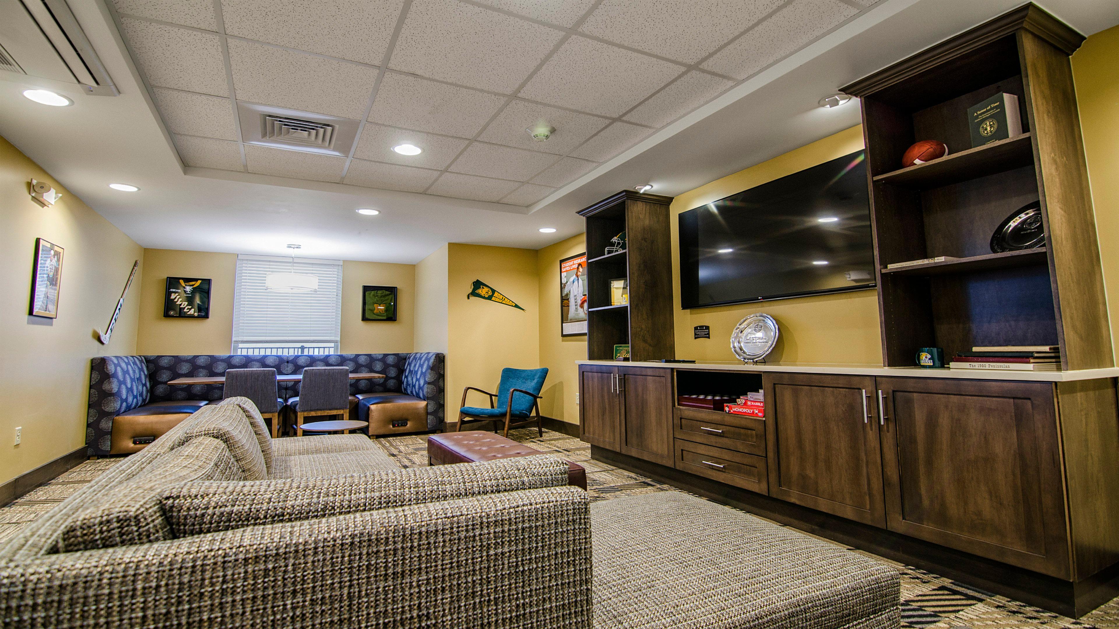 Staybridge Suites Marquette By Ihg Buitenkant foto