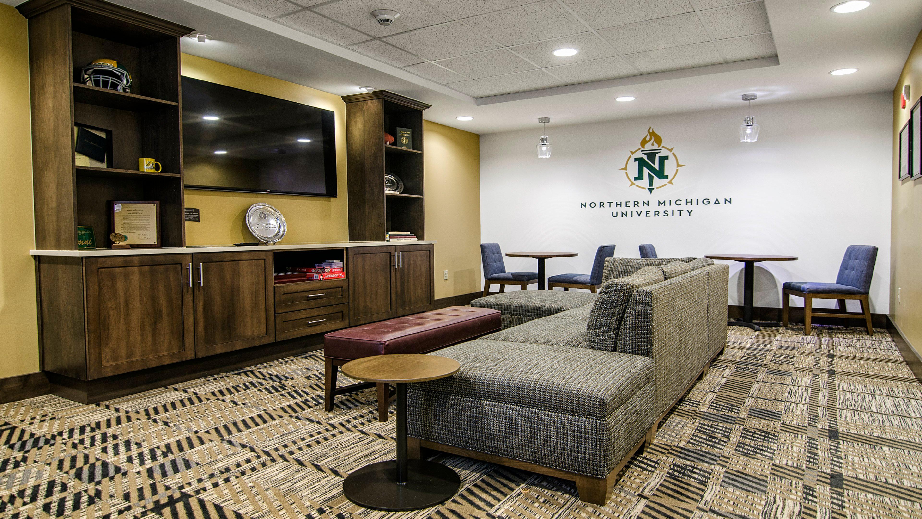 Staybridge Suites Marquette By Ihg Buitenkant foto