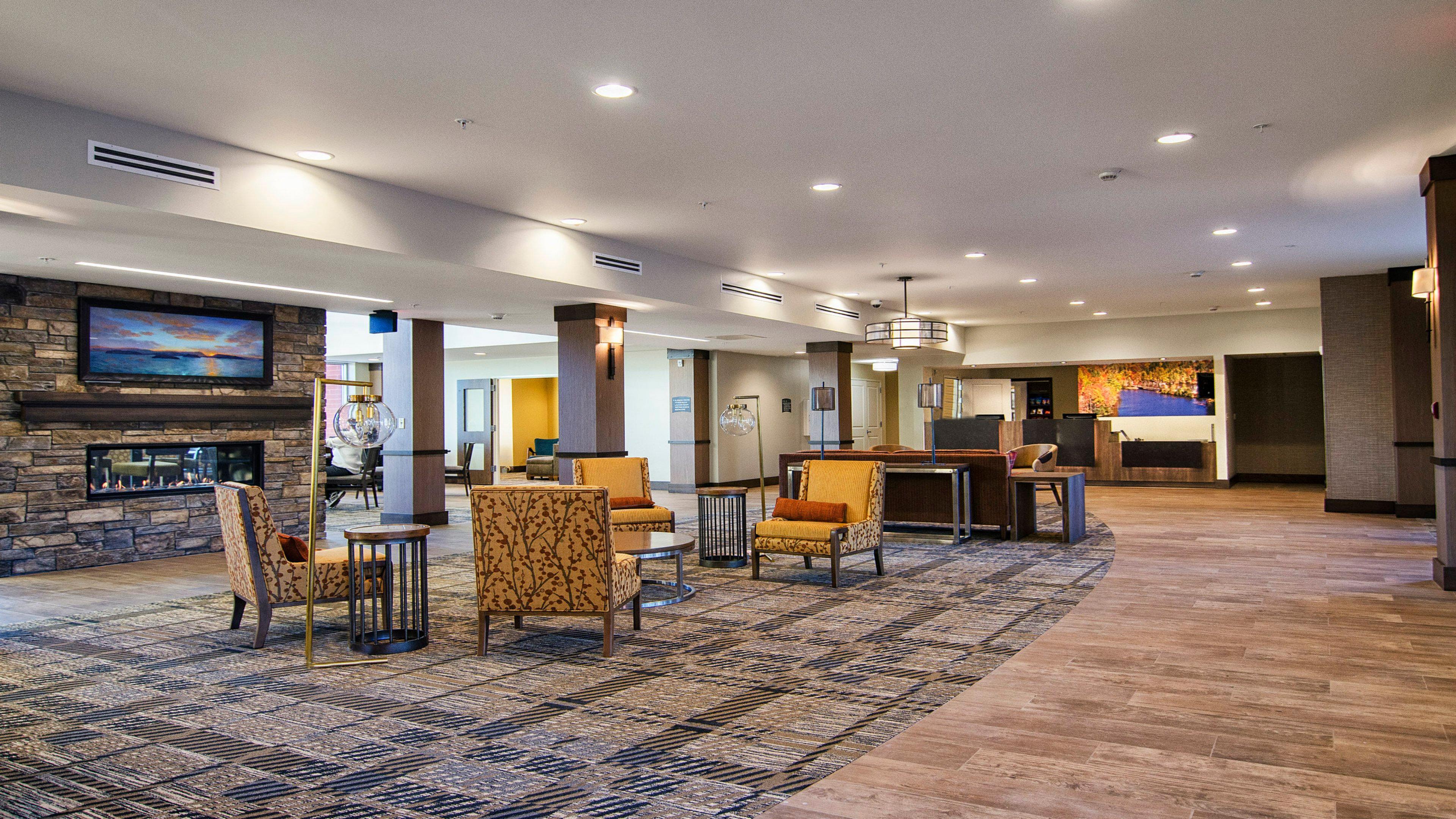 Staybridge Suites Marquette By Ihg Buitenkant foto