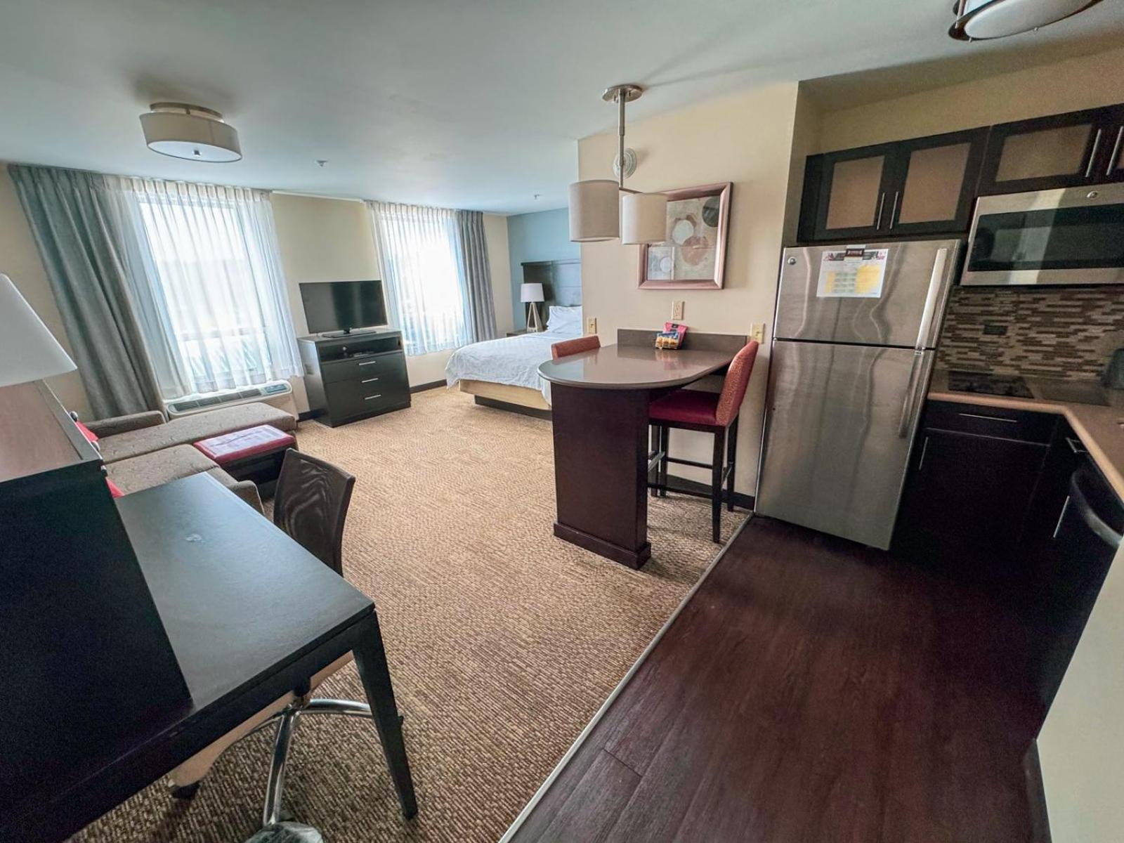 Staybridge Suites Marquette By Ihg Buitenkant foto